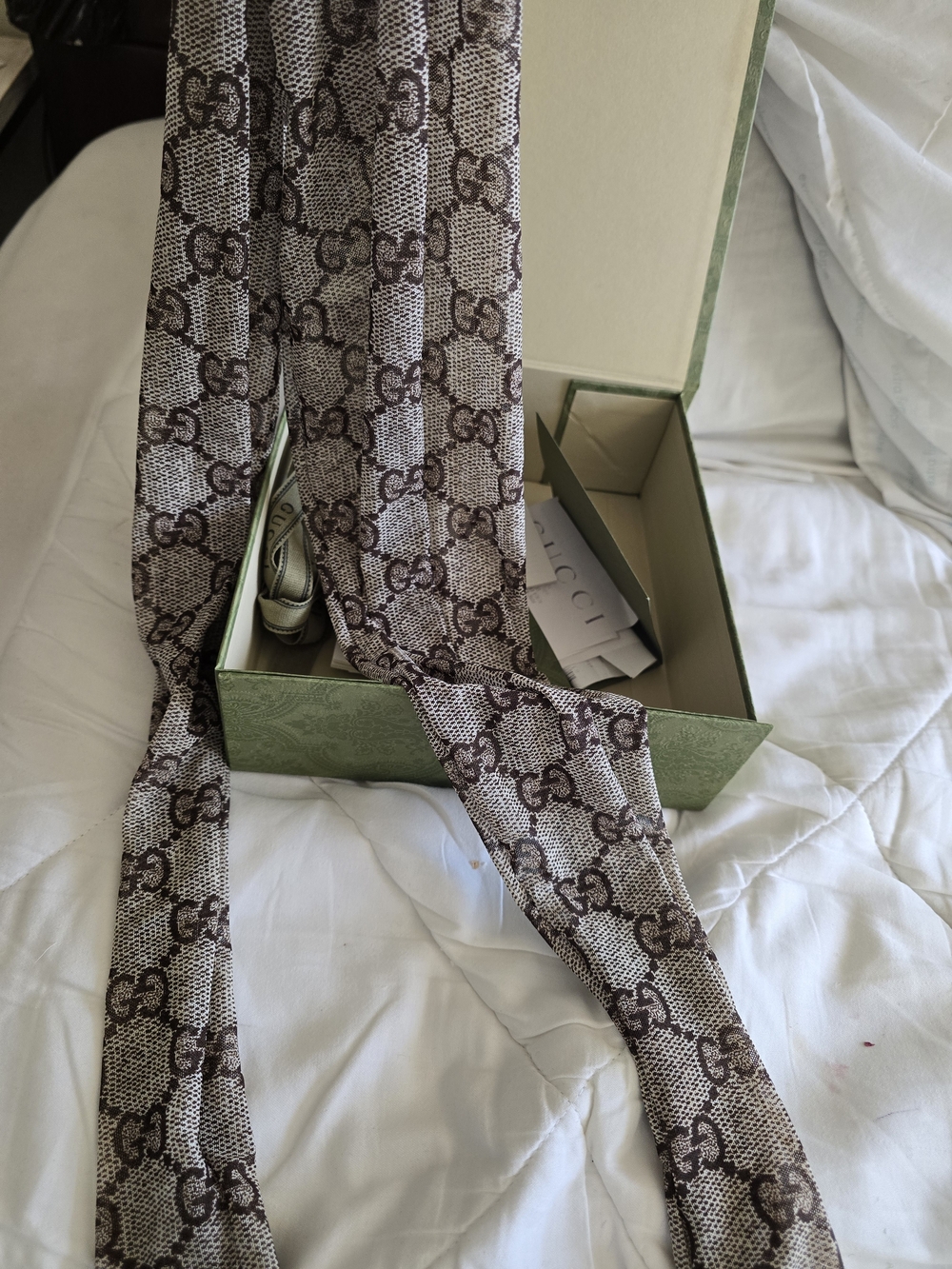 Authentic Gucci Monogram Tights in Brown and Cream - Picture 3 of 5